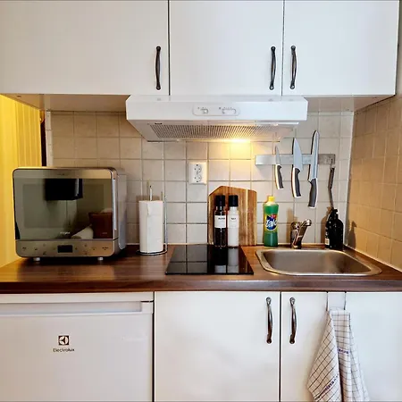 Apartment Heart Of - Quiet - Close To Everything *